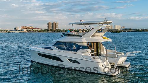 Aquila 44 Power Catamaran ficha técnica y opiniones